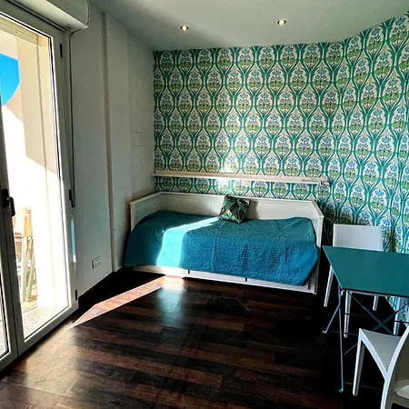 Apart Otel Frontemare 2*