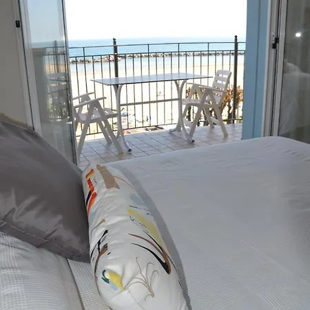 Apart Otel Frontemare 2*