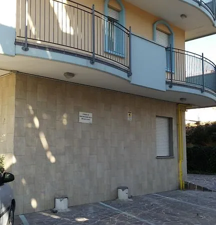 Apart Otel Frontemare 2*