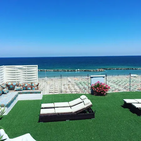 Apart Otel Frontemare