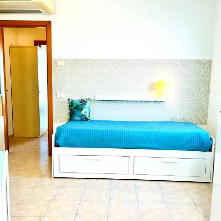 Frontemare アパートホテル リミニ