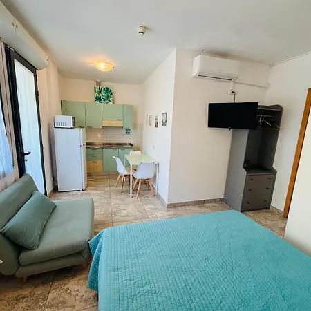 Frontemare Hotel apartamentowy 2*