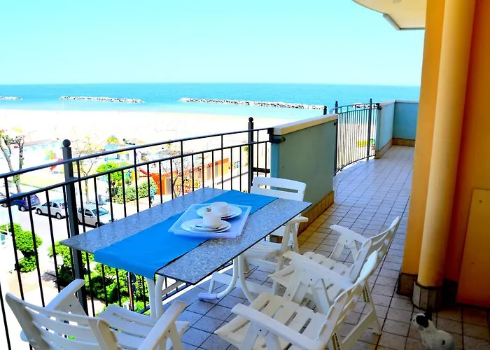 Frontemare Aparthotel 2*